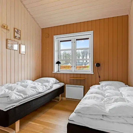 Semesterbostad Marisol - 200m From The Sea By Interhome